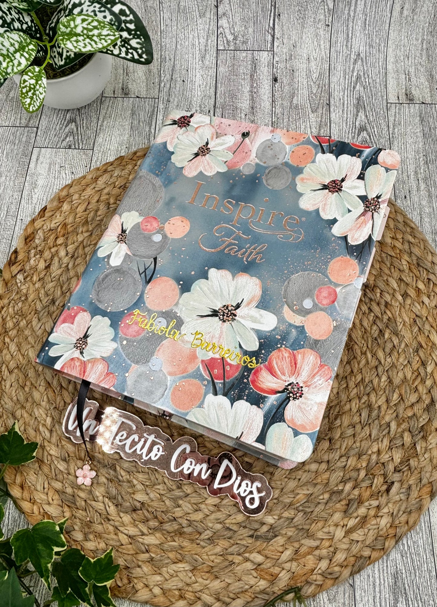 BIBLIA INSPIRA (NTV) PARA COLOREAR Y BIBLE JOURNALING