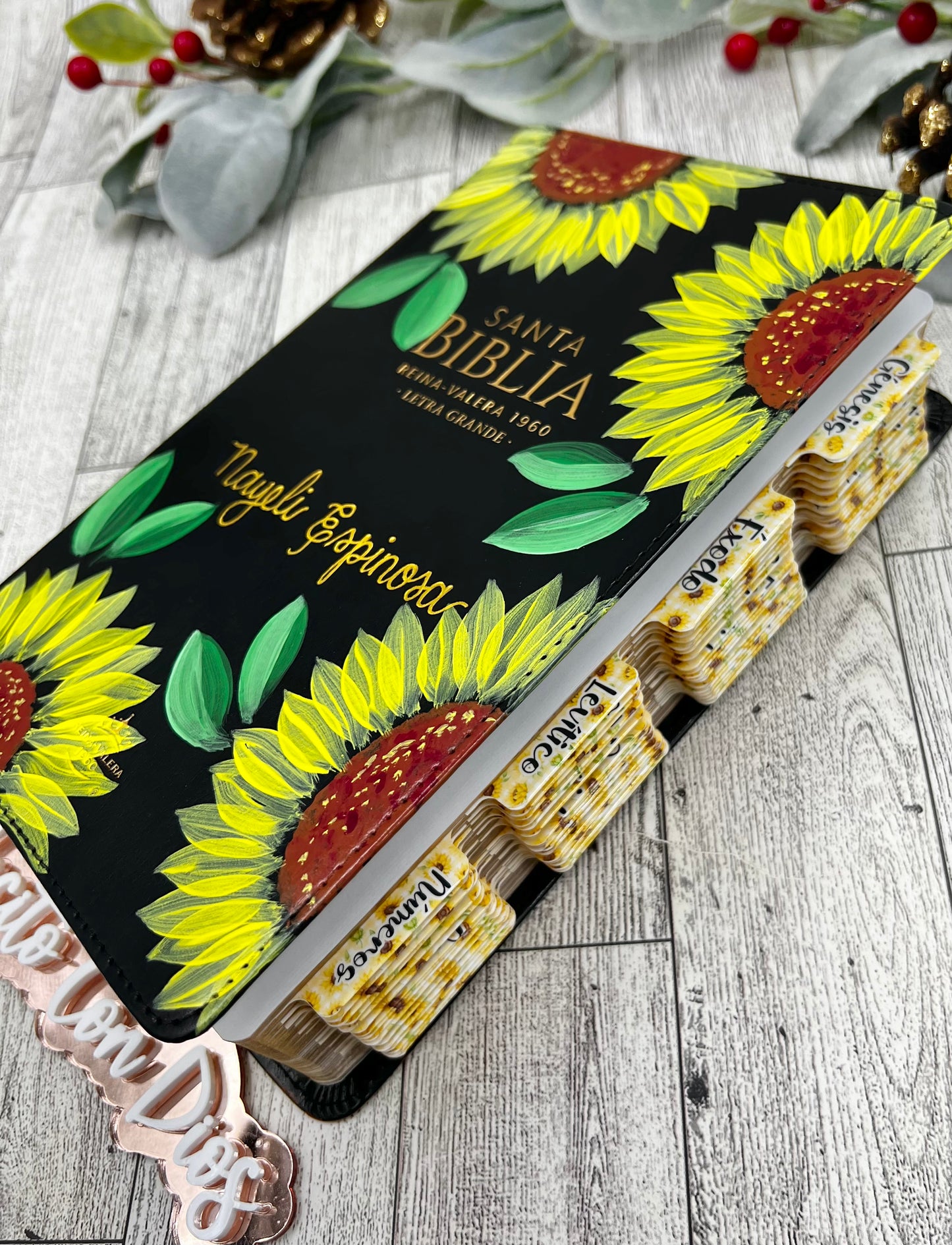 BIBLIA TAMAÑO MANUAL PINTADA A MANO - GIRASOLES
