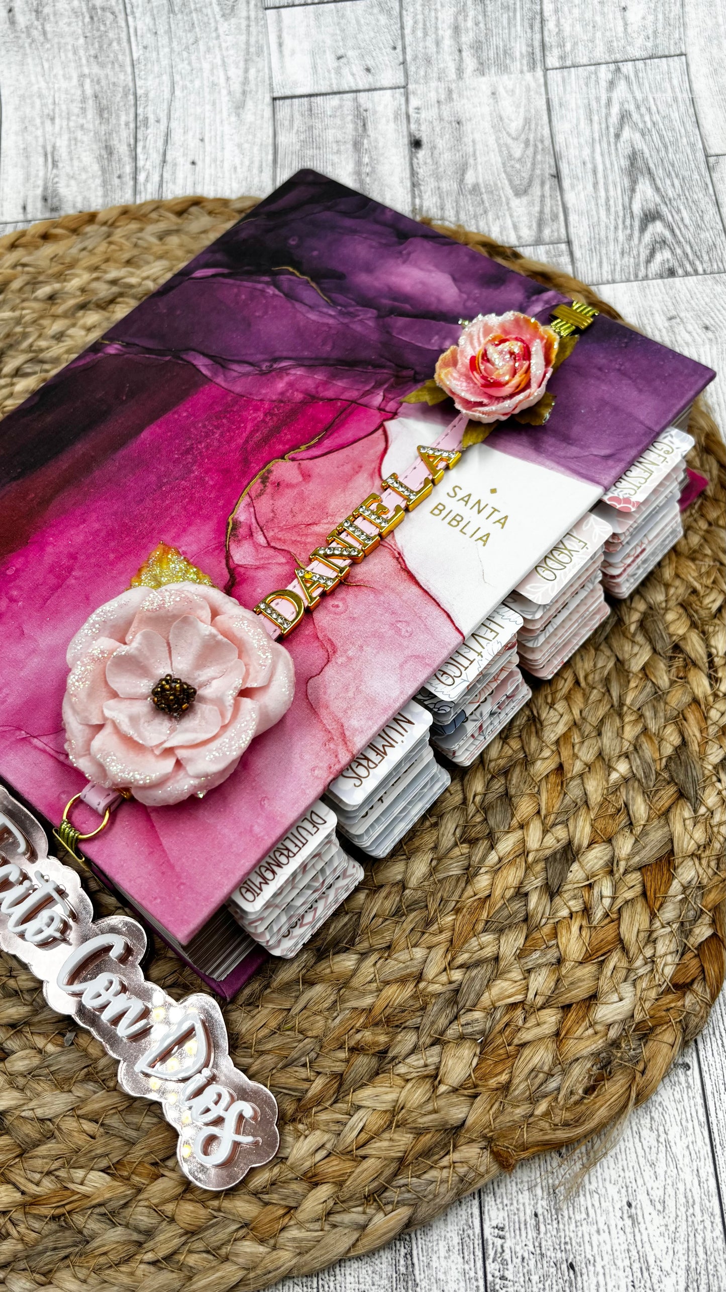 BIBLIA NBLA EDICION ARTISTICA (FUSCHIA Y DORADO)