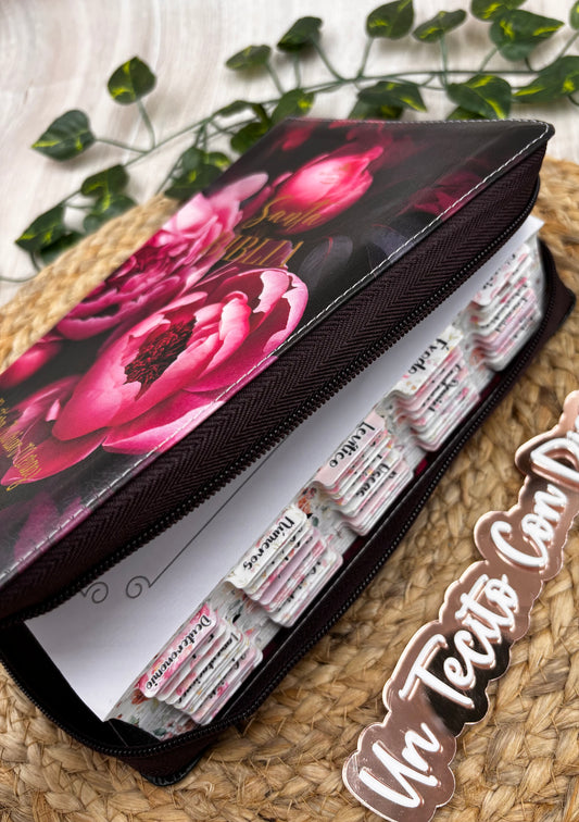 Biblia Floral Color Fuscia Letra Gigante 14 Puntos CON CIERRE