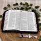 Biblia Floral Color Fuscia Letra Gigante 14 Puntos CON CIERRE