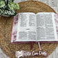 BIBLIA  PORTATIL DISEÑO MARIPOSAS LETRA  GRANDE 12 PUNTOS COLOR  ROSA